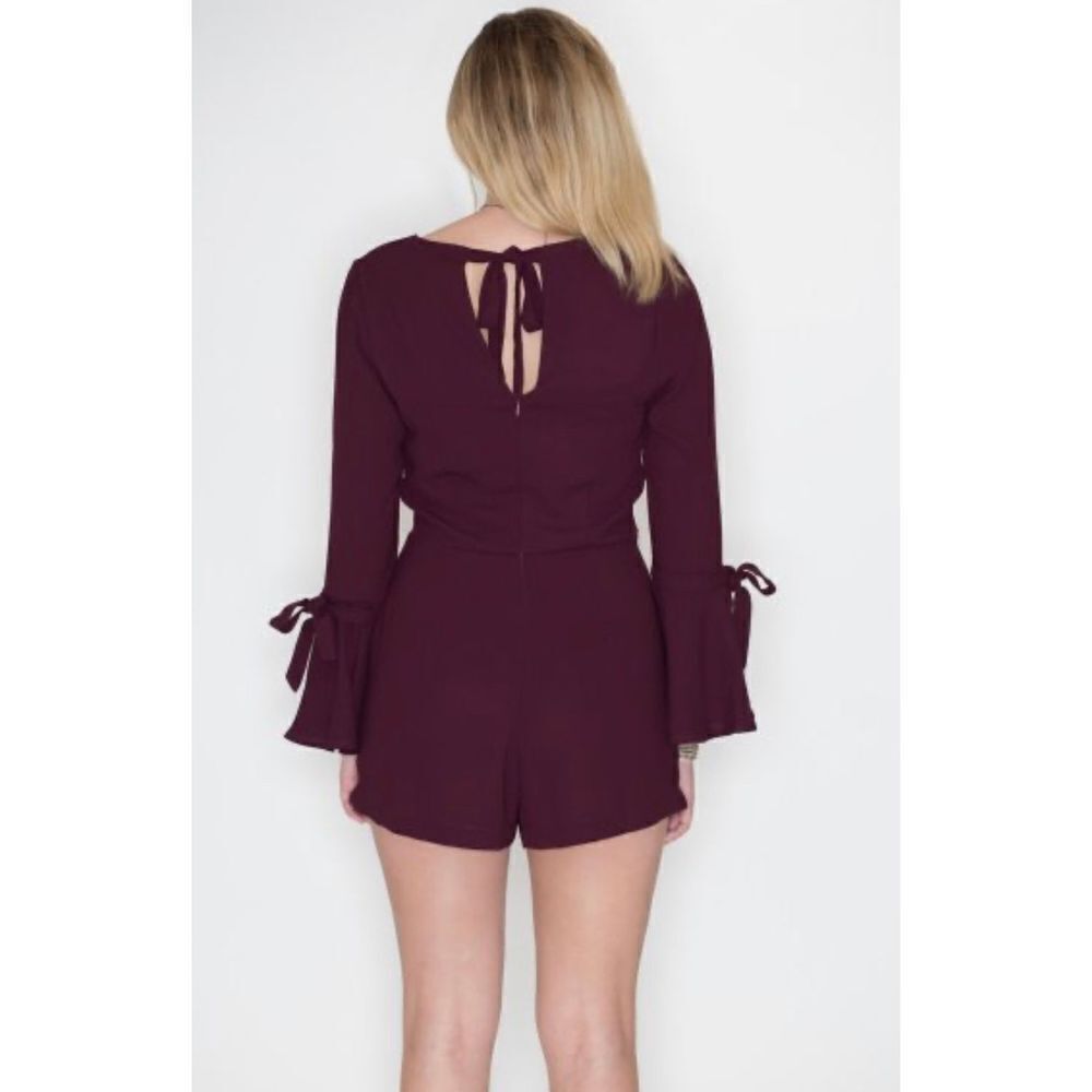 She & Sky Bell Sleeve Romper - Small​​​​​ - Picture 4 of 9